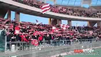 Bari promosso in serie B: la gioia del tifosi sugli spalti del San Nicola - BariToday