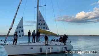 Bari, bambini ucraini e italiani in barca a vela per ascoltare storie sulla pace: "In due lingue il messaggio universale della non violenza" - La Repubblica