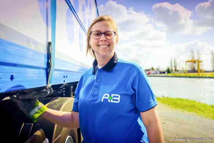 Saidja (46) vanaf maandag te zien in ‘Lady truckers’: “Met de vrachtwagen rondrijden, is elke keer beetje op reis gaan”