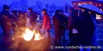 Bei Wind und Wetter: Rund 150 Gäste kamen zum Friedensfeuer in Lohmar - Kölnische Rundschau