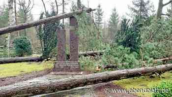 Wegen Sturm: Glinde sperrt Friedhof und sagt Wochenmarkt ab - Hamburger Abendblatt