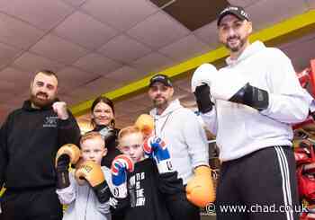 Police offer boxing training to win trust of young people in Sutton - Mansfield and Ashfield Chad