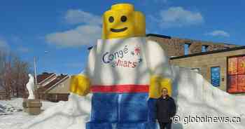 Artist builds 18-foot Lego-inspired snow sculpture in Caraquet, NB - New Brunswick | Globalnews.ca - Global News