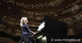Die Organistin Iveta Apkalna begeistert das Publikum des Heidelberger Frühlings - Heidelberg - Rheinpfalz.de