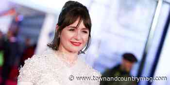 Emily Mortimer on Writing, Directing, and Starring in 'The Pursuit of Love' - Town & Country