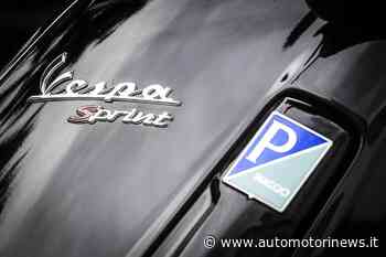 Vespa, un modello personalizzato: è stata un'autentica opera d'arte – Video - AutoMotoriNews