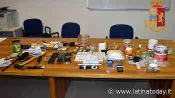 Blitz in casa di un commerciante: trovato con quasi tre chili di droga, arrestato - LatinaToday