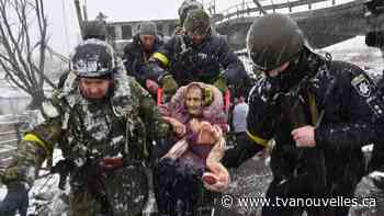 Même les anciens fuient Irpin infiltré par les chars russes - TVA Nouvelles