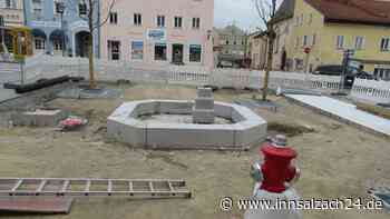 Der Marienbrunnen kehrt zurück auf den Stadtplatz in Neumarkt-St.Veit