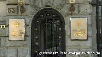 Deutschland weist 40 russische Diplomaten aus