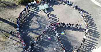 Hardheim: Schüler setzten Zeichen gegen Krieg in der Ukraine - Rhein-Neckar Zeitung