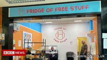 Cost of living: Weston community fridge scheme turns food bank - BBC