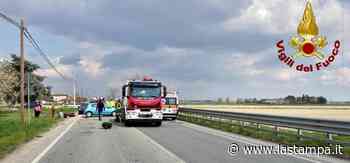 Frontale a Cameriano tra auto e camion sulla provinciale per Vercelli, ferite una donna e una bimba di pochi … - La Stampa