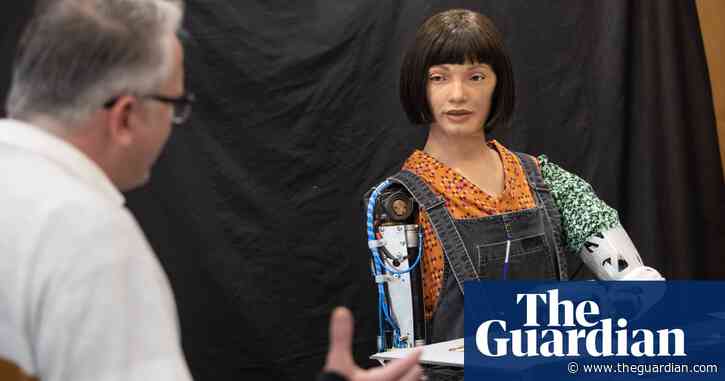 ‘Mind-blowing’: Ai-Da becomes first robot to paint like an artist