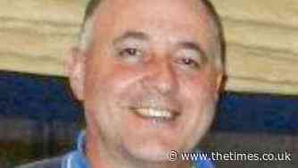 Suspected embassy spy David Smith on way to face justice - The Times