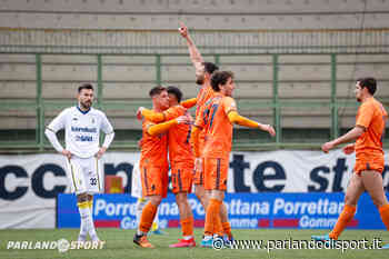 Modena FC - Gazzetta di Modena - I gialli cadono col... paracadute - Parlando di Sport