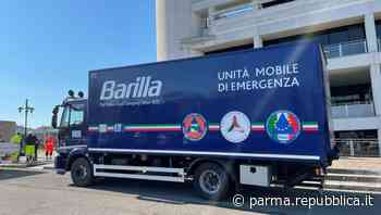 Pasta, Parmigiano e latte: i prodotti della food valley di Parma nella cucina da campo per gli ucraini - La Repubblica