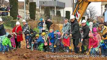 Spatenstich für Gechinger Kita: Jedes Kind bekommt eine kleine Schaufel in die Hand