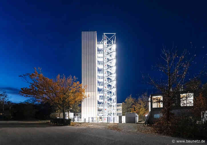 Blick in den adaptiven Forschungsturm
 - Veranstaltung in Stuttgart