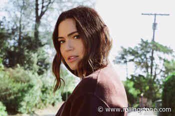 Mandy Moore Romanticizes Mundane Moments on Nostalgic New Single ‘Little Dreams’
