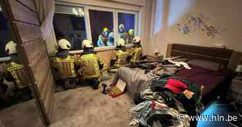 Grote ravage bij verkeersongeval: wagen belandt tegen gevel van woning in Mortsel - Het Laatste Nieuws