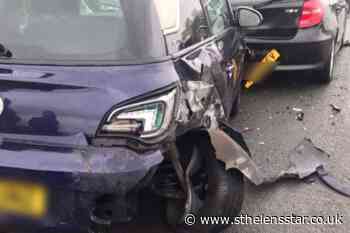 Driver ploughs into parked cars in Rainford - St Helens Star