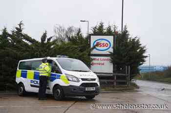 Police arrest 275 people after fuel protests - St Helens Star