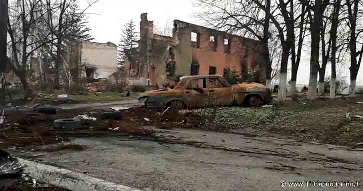 Guerra in Ucraina, il viaggio dentro Borodyanka dopo la ritirata dei russi tra palazzi sventrati e cumuli di macerie