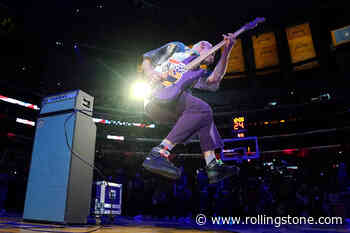 Flea Shreds National Anthem on Bass, With Some Special Charlie Parker Riffs for Kareem Abdul-Jabbar