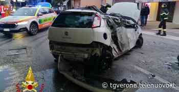 32enne veronese si ribalta con l'auto all'alba: salvato dai passanti che raddrizzano la macchina - TG Verona