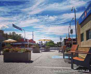 Osoyoos' pedestrian plaza takes step towards permanency - Times Chronicle