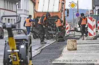 Straßenverkehr beeinträchtigt - Bauarbeiten für besseres Internet - inSüdthüringen