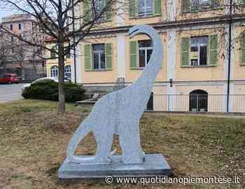 Inaugurazione a Moncalieri dell'opera Dinosauro dello scultore torinese Ezio Gribaudo - Quotidiano Piemontese