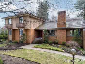 Upper St. Clair Home With New Kitchen: Yours For $949K - Patch