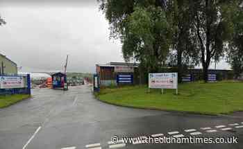 Joseph Parr gives staff £750 to help with bills - The Oldham Times