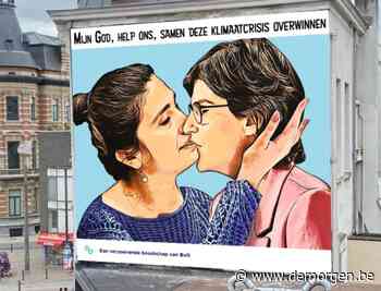 Opvallend straatbeeld in Antwerpen: ministers Zuhal Demir (N-VA) en Tinne Van der Straeten (Groen) geven passionele kus - De Morgen