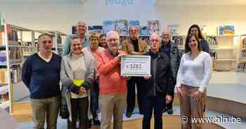 Bib schenkt 3.282 euro opbrengst van jaarlijkse boekenverkoop aan sociale kruidenier - Het Laatste Nieuws