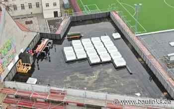 Detailabdichtung mit Flüssigkunststoff von Triflex für ein werdendes Gründach