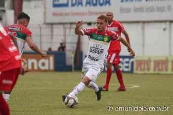 Meia Foguinho foi oferecido ao Brusque para nova contratação por empréstimo - O Município