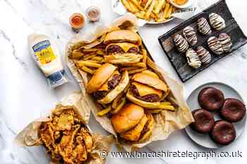 What's inside the limited edition Ramadan Wagyu Burger box?