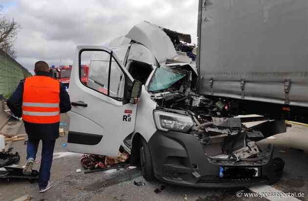 POL-VDKO: Verkehrsunfall mit schwerstverletzter Person / Fahrbahnsperrung BAB 61 in Richtung Süden.
