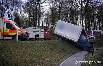 Kleinlaster rammt Viehtransporter im Landkreis Passau - Aldersbach - Passauer Neue Presse - PNP.de