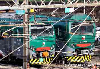 Lombardia, tre arresti per rapina aggravata su treno Erba-Milano - Agenzia askanews