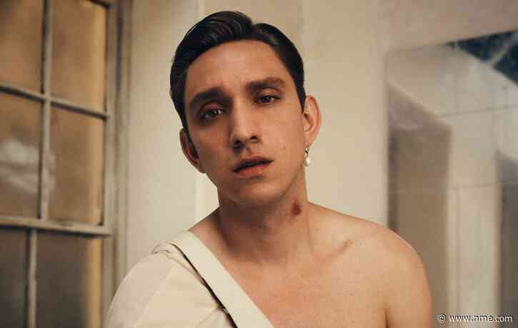 The xx’s Oliver Sim shares new Jamie xx-produced single ‘Fruit’