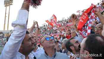 Bari in serie B, Decaro: "Il futuro? Passa dal nuovo stadio San Nicola. Tra qualche settimana una grande festa" - La Repubblica