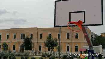 Bari, nell'ex Rossani si stacca un canestro: continua la conta dei danni nel parco appena inaugurato - La Repubblica