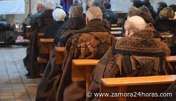 VÍDEO | El Coro de las Capas Pardas se prepara para el Miércoles Santo - Zamora 24 Horas