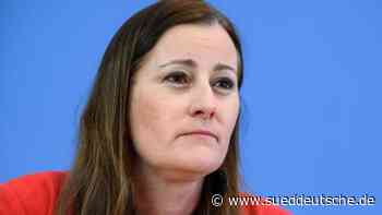 Parteien - Leinfelden-Echterdingen - Linke gegen "verdammte Schuldenbremse" und Aufrüstung - Politik - Süddeutsche Zeitung - SZ.de