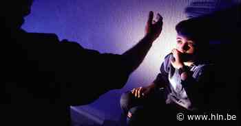 Vader ontkent slagen aan 4-jarig zoontje: “Tegen tafel gevallen.” - Het Laatste Nieuws