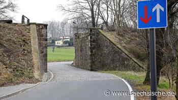 Nach Unfall mit Lkw: Reparatur von historischer Bahnbrücke dauert länger - Sächsische.de